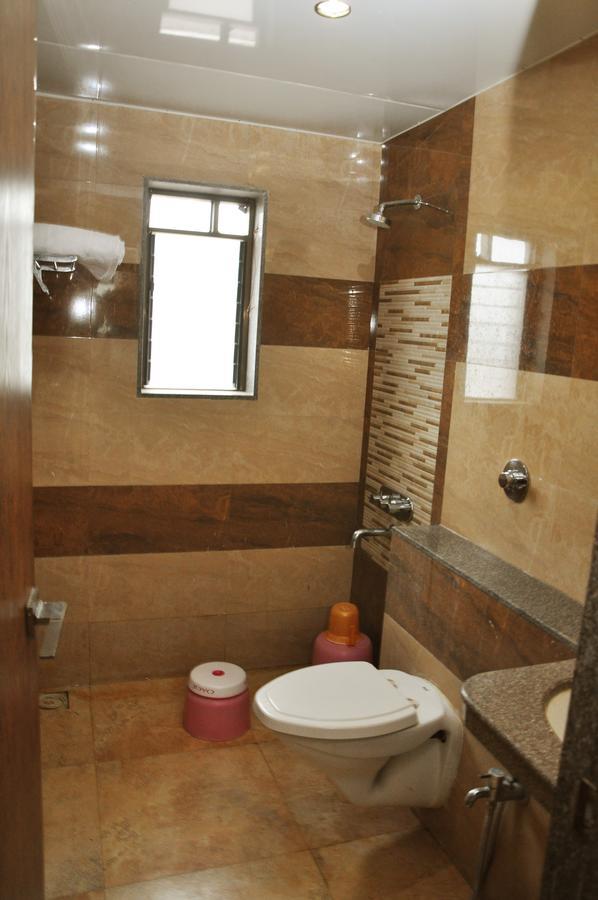 Hotel Sai Suraj Park شيردي المظهر الخارجي الصورة