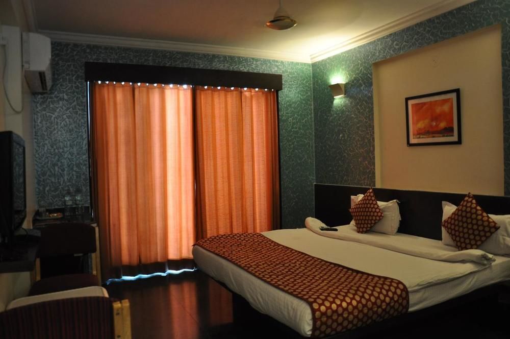 Hotel Sai Suraj Park شيردي المظهر الخارجي الصورة