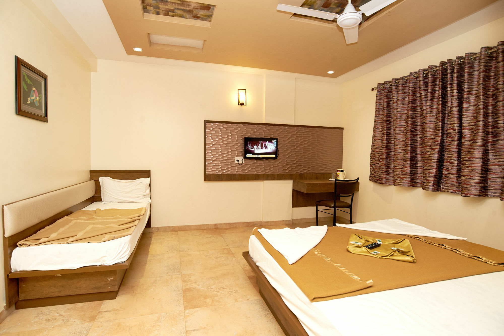 Hotel Sai Suraj Park شيردي المظهر الخارجي الصورة