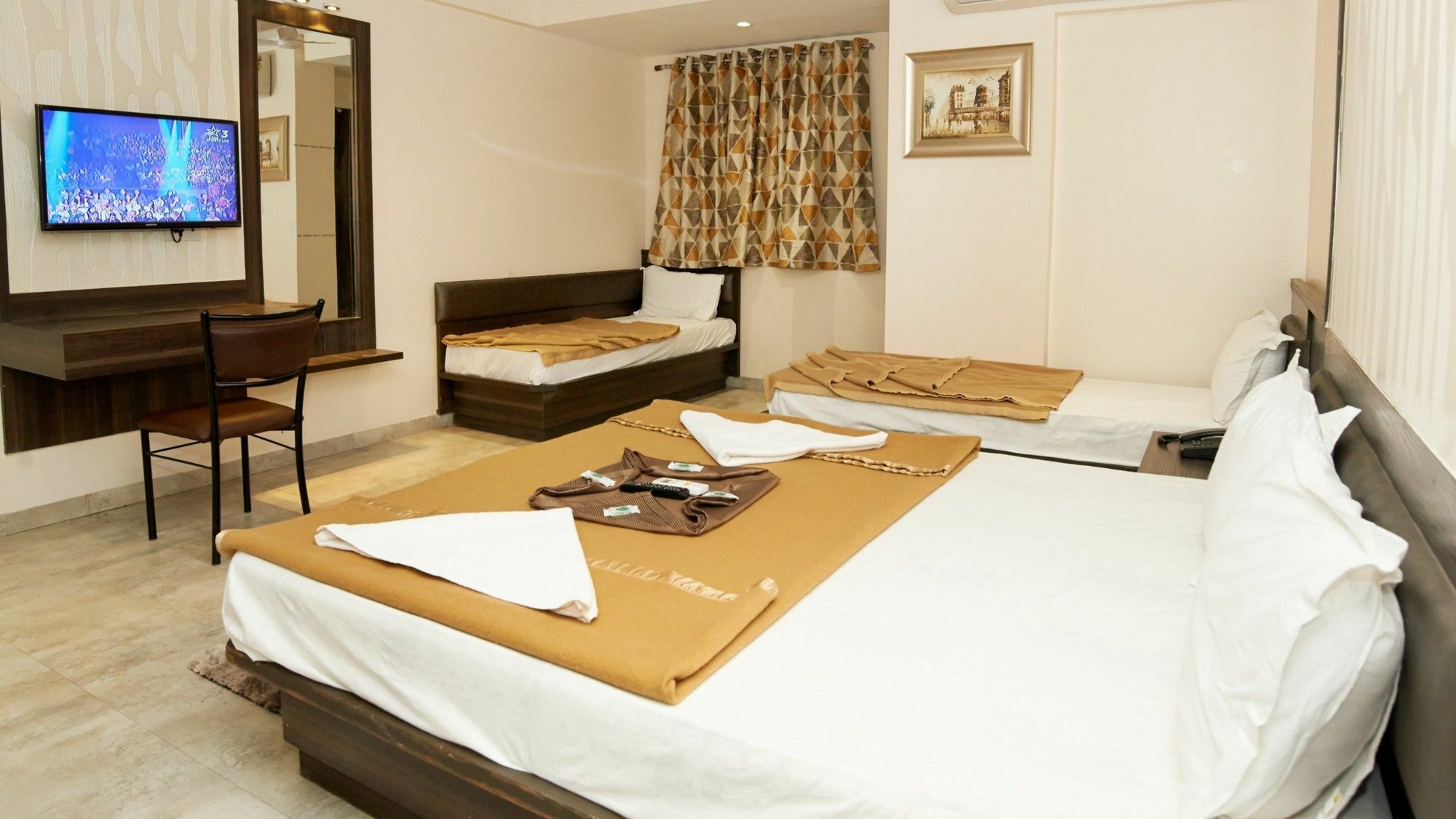 Hotel Sai Suraj Park شيردي المظهر الخارجي الصورة