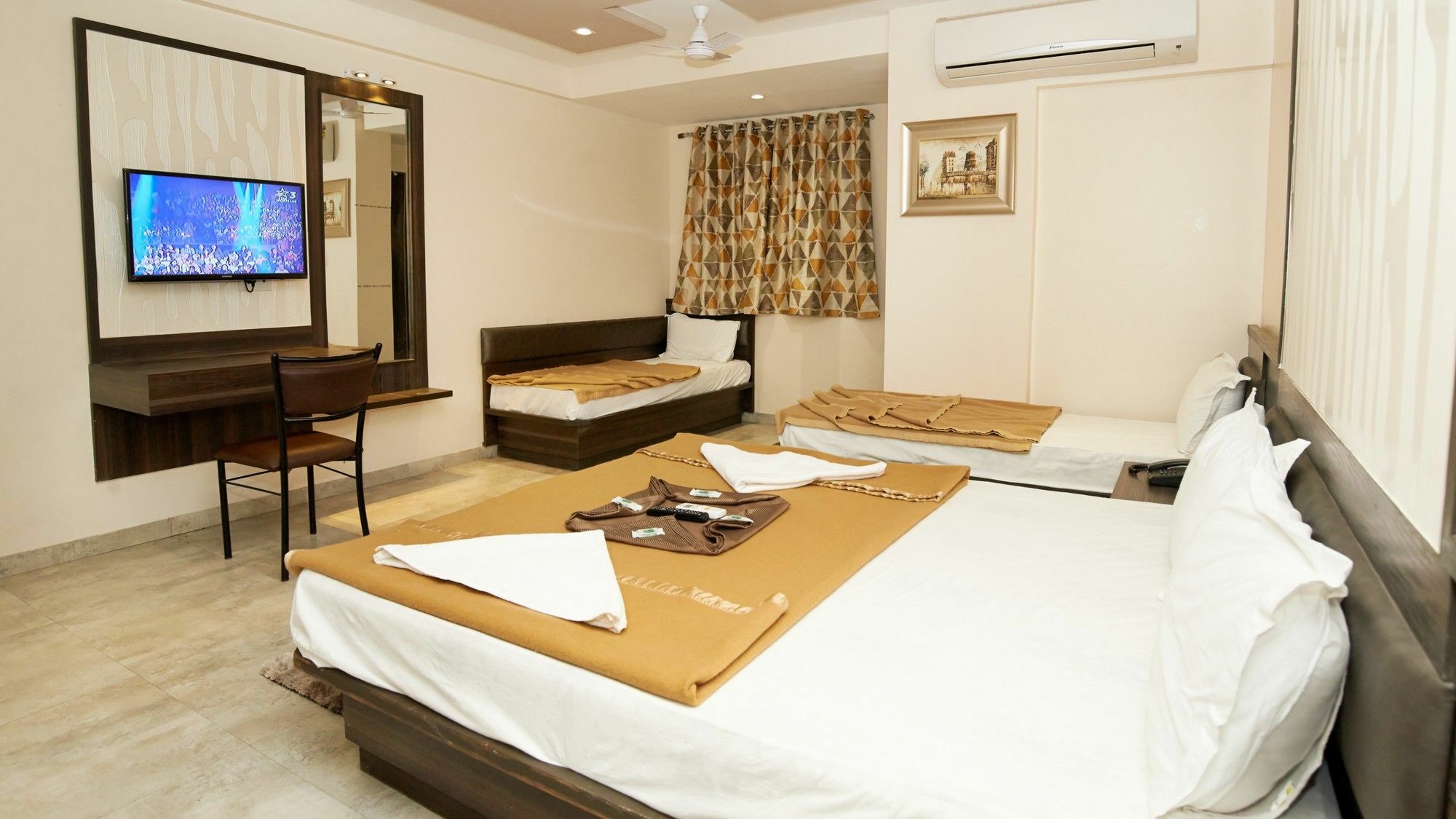 Hotel Sai Suraj Park شيردي المظهر الخارجي الصورة