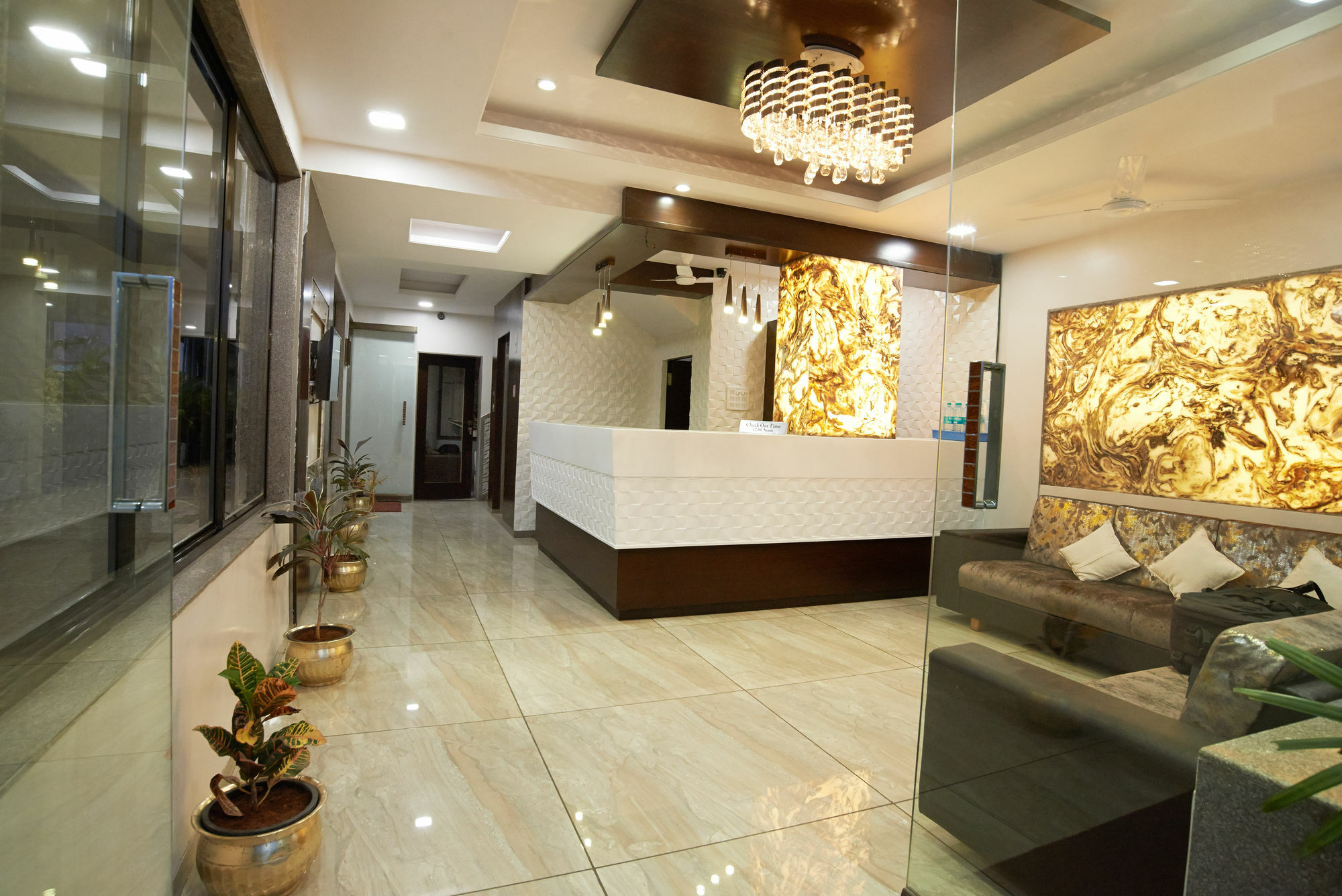 Hotel Sai Suraj Park شيردي المظهر الخارجي الصورة
