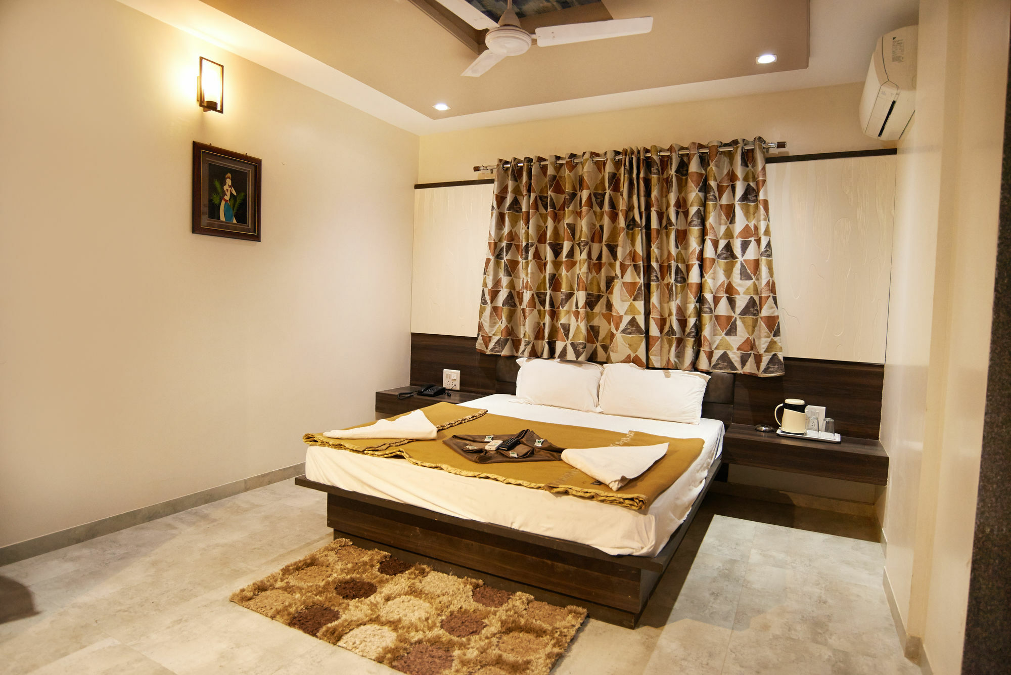 Hotel Sai Suraj Park شيردي المظهر الخارجي الصورة